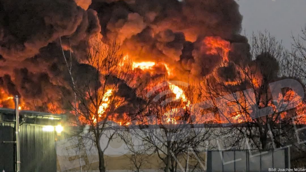 Verheerender Großbrand bei Federn-Oßwald in Mühlhausen