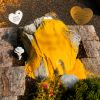Grabstein auf Hauptfriedhof in Heiligenstadt mit Farbe übergossen